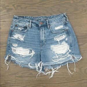 American Eagle Outfitters Women’s size 6 Blue Distressed Denim tom
Girl  Shorts